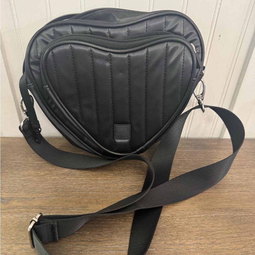Black Heart-Shaped Women’s crossbody